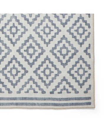 Think Rugs Coral Geometric Rug