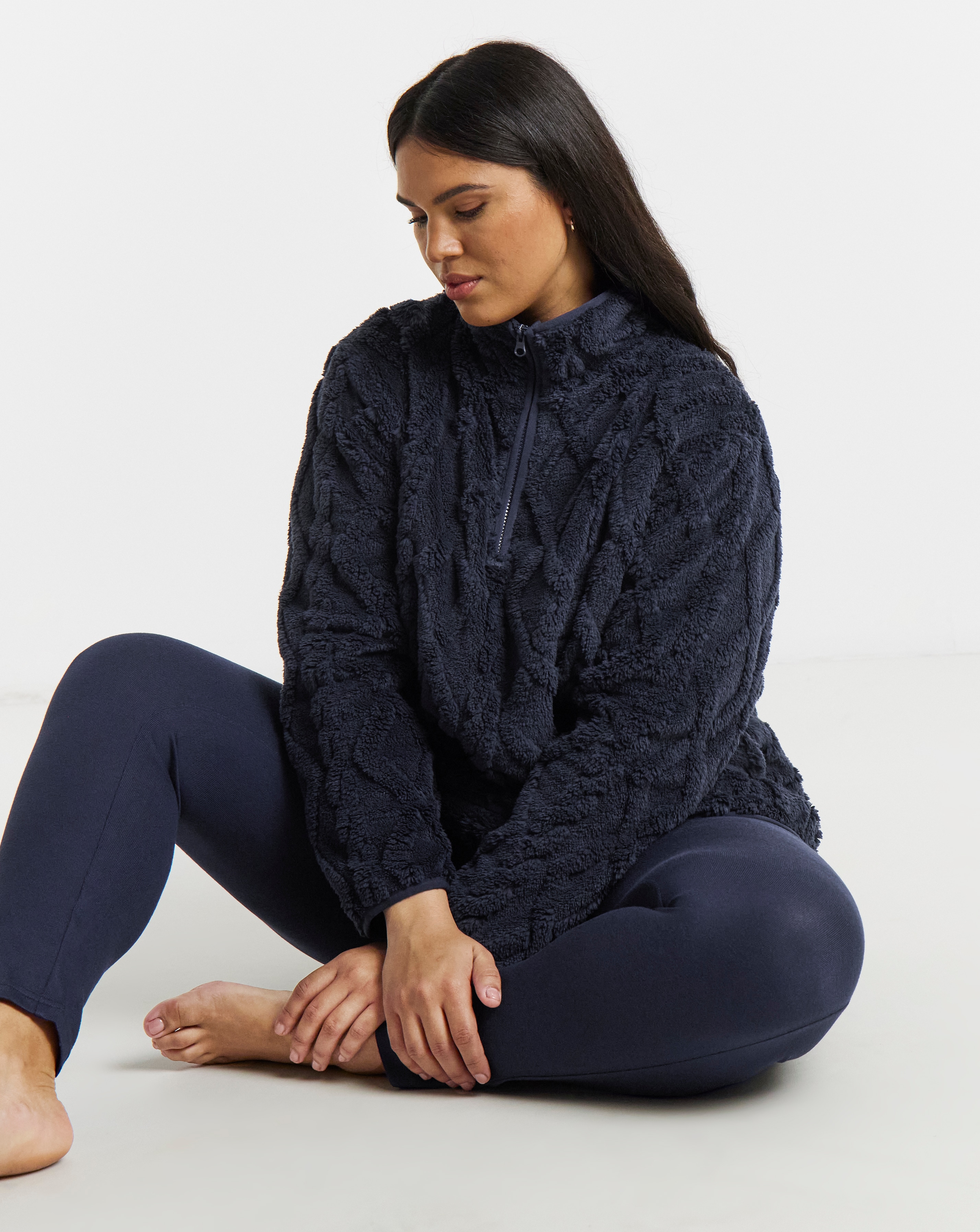 New In - Pretty Secrets Cable Lounge Set