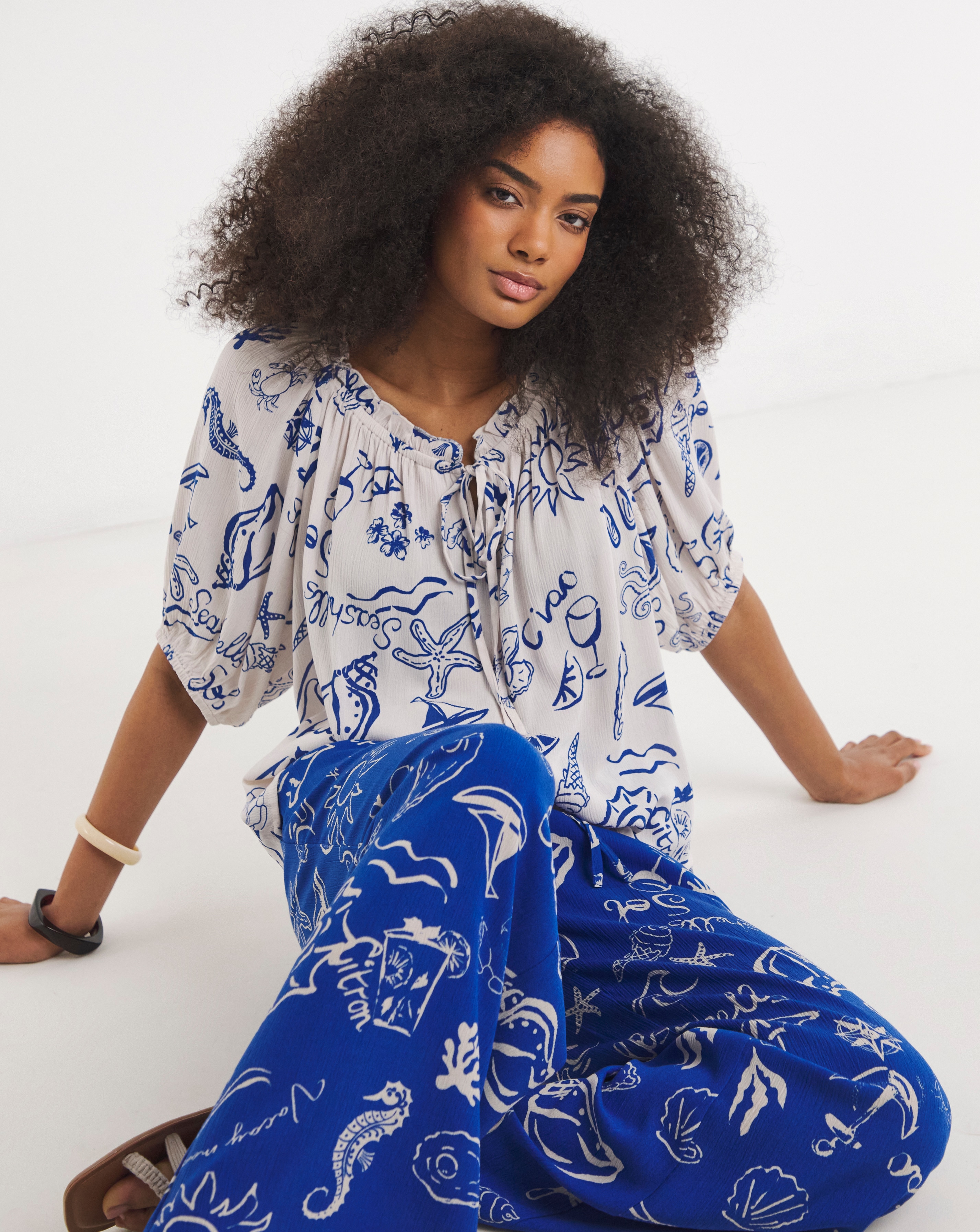 New In - Crinkle Printed Smock Blouse