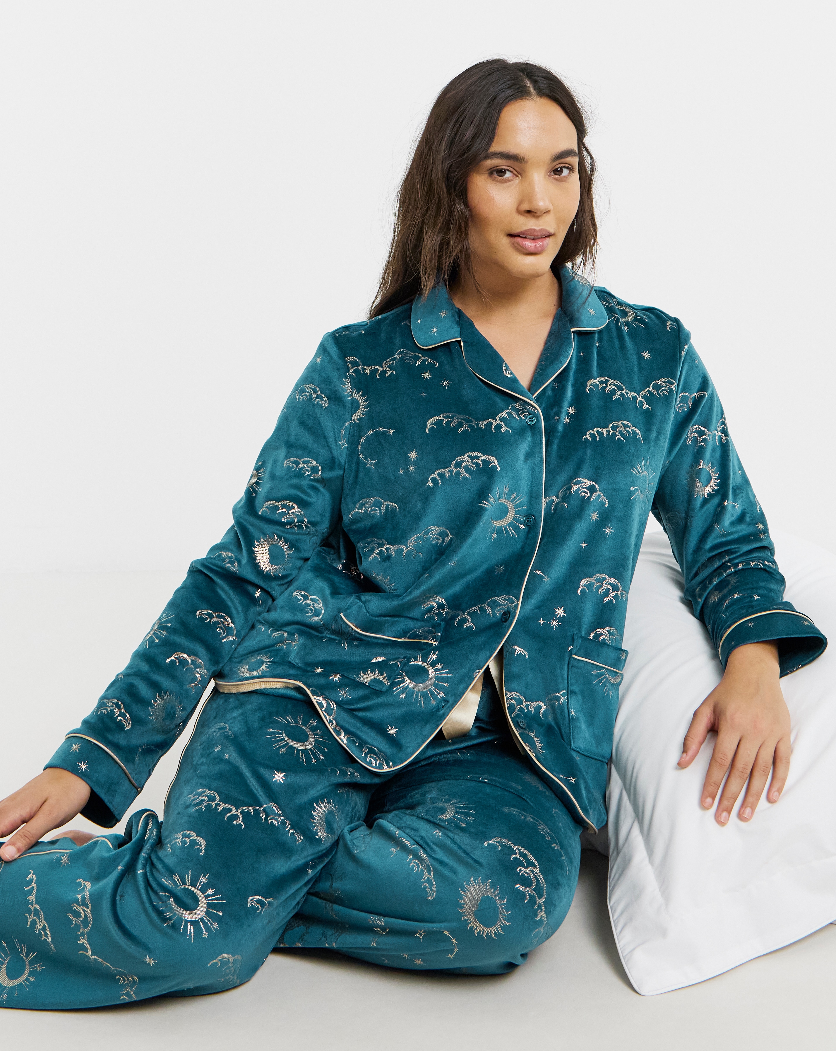 New In - Chelsea Peers Button Up Pyjama Set