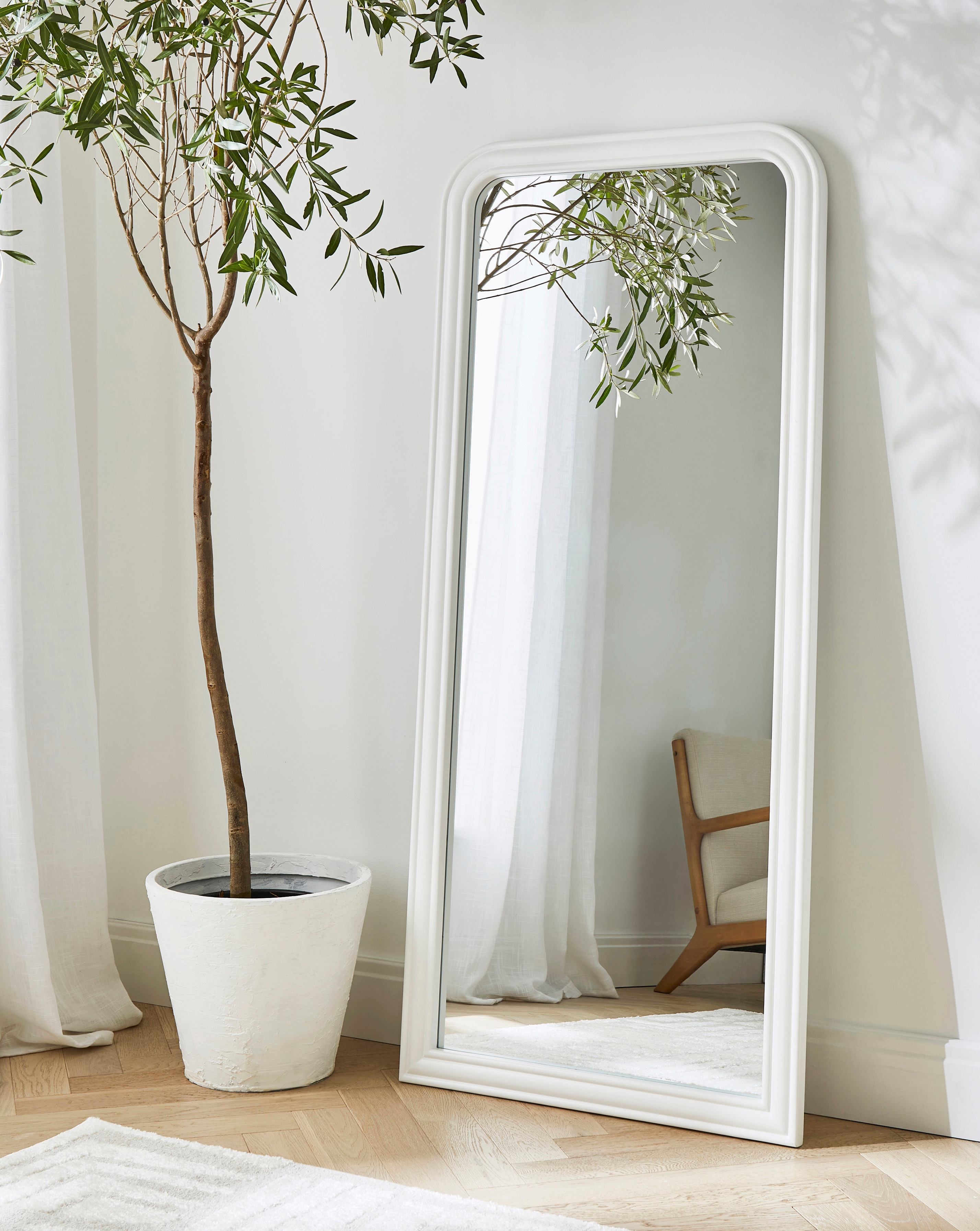 New In - White Leaner Mirror
