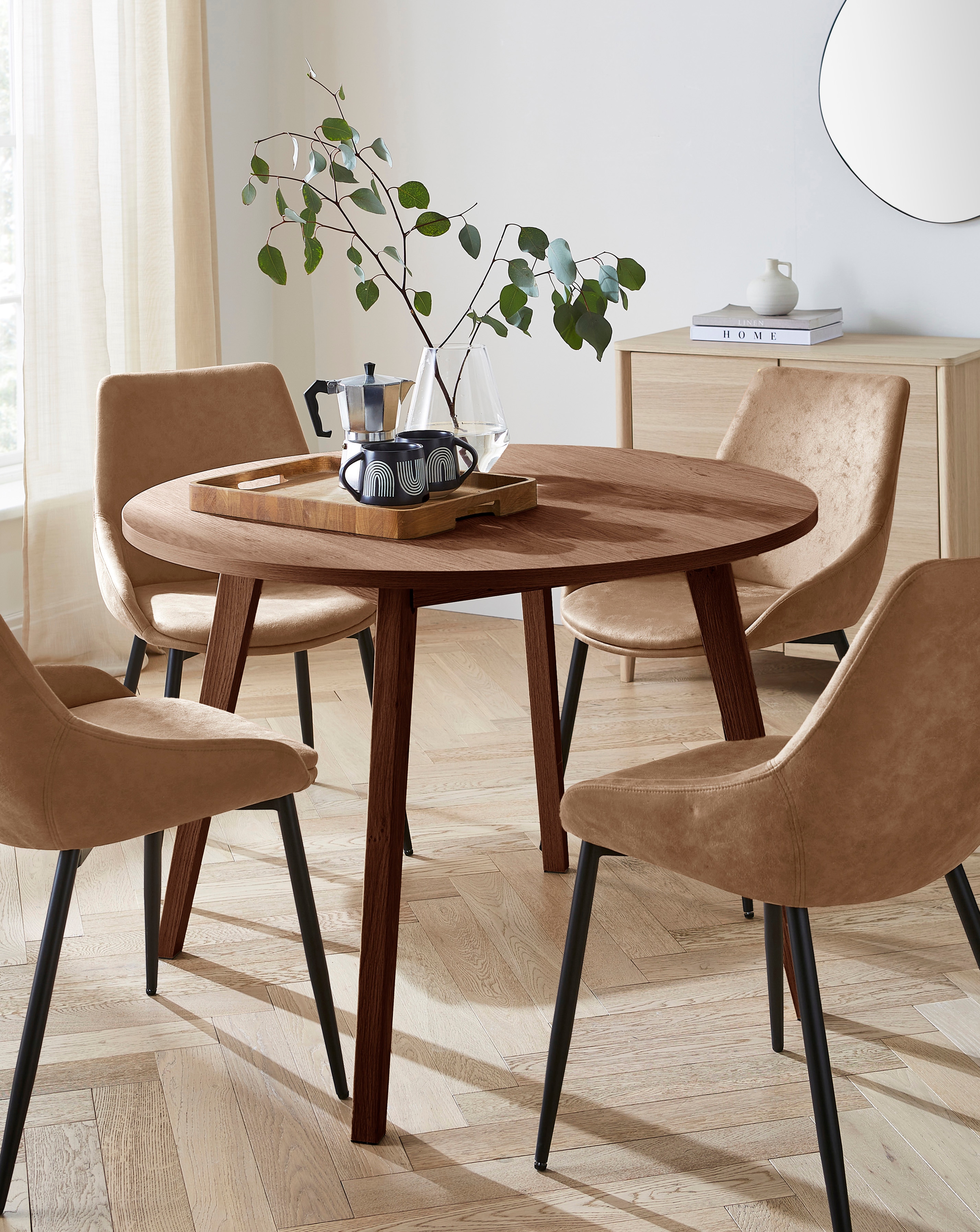 Oslo Table with 4 Etta Leather Chairs