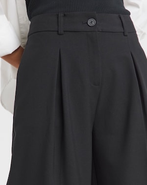Black Pleated Wide Leg Trouser - Image 2
