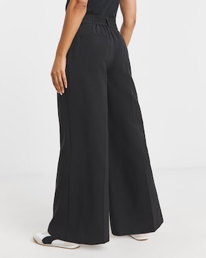 Black Pleated Wide Leg Trouser - Image 4