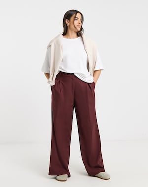 Pleated Wide Leg Trouser - Image 3