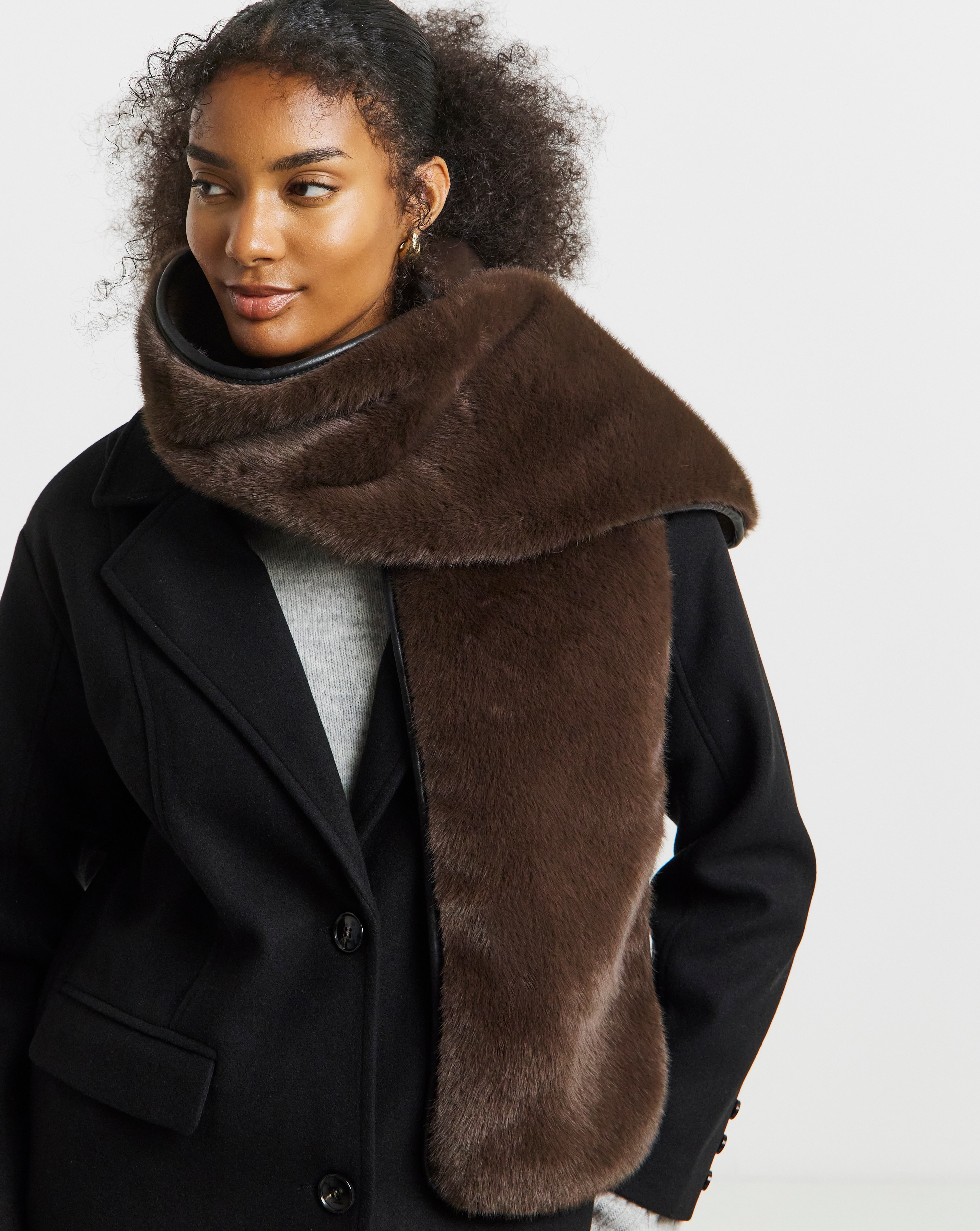 New In - Faux Fur PU Trim Scarf