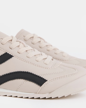 Tesoro Retro Slimline Trainer - Extra Wide Fit (EEE)