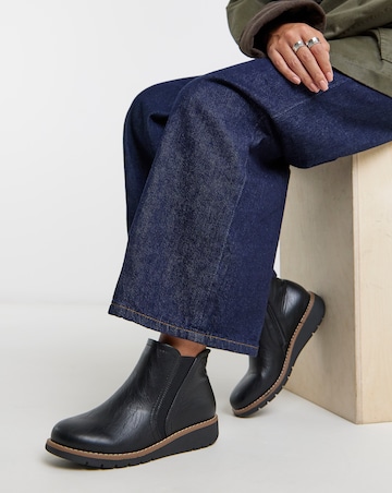 Heavenly Soles Rashida Low Wedge Chelsea Boots - Extra Wide Fit (EEE)