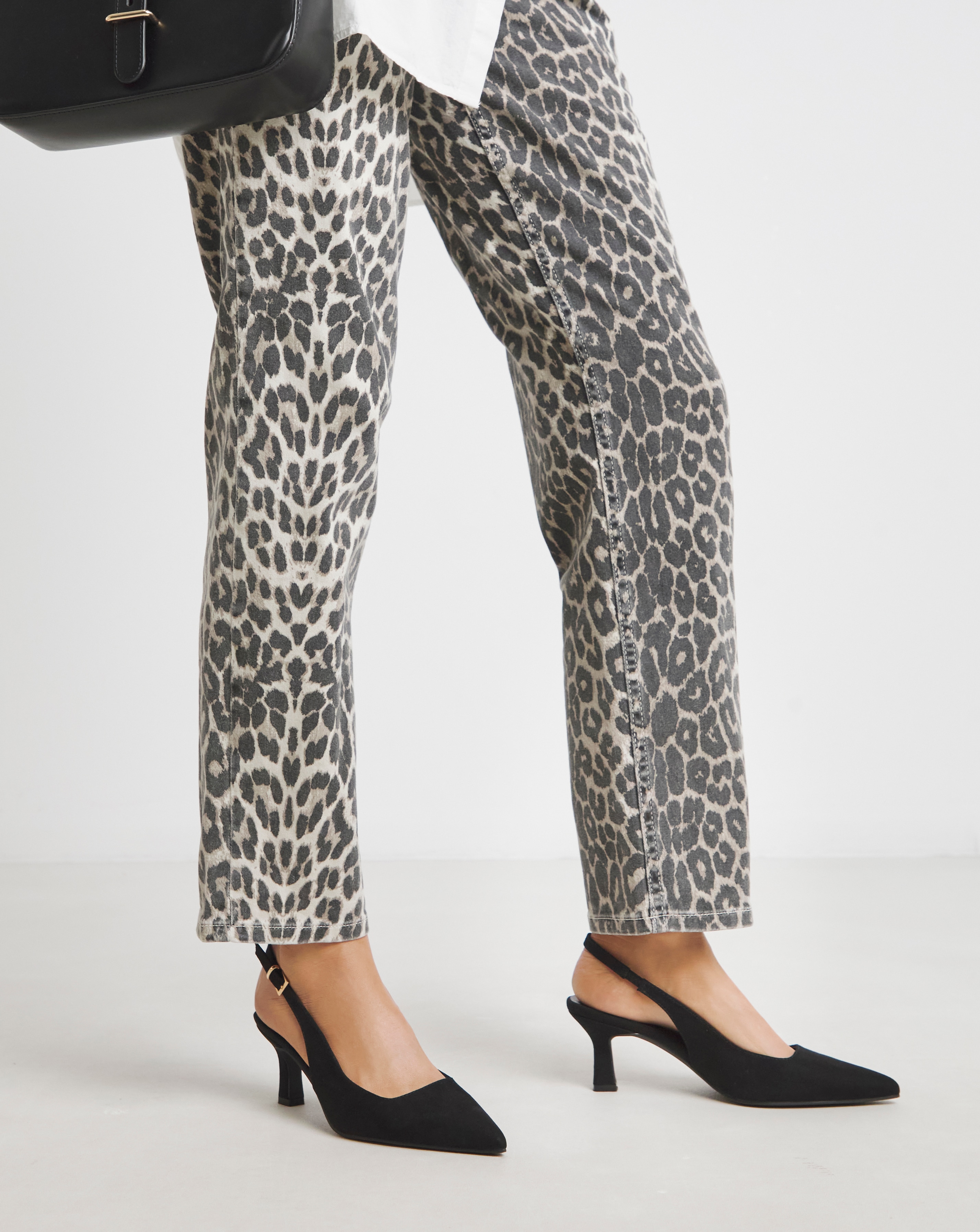 Pointed Toe Slingback Heels Wide