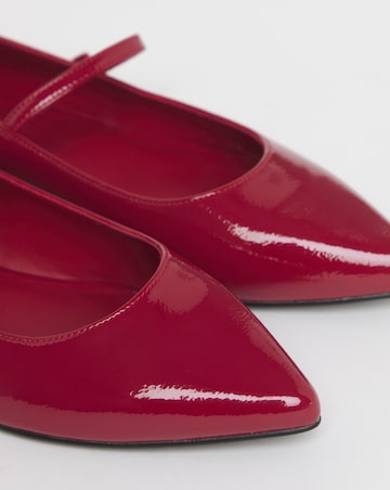 Clara Pointed Toe Mary Janes - Wide Fit (E)