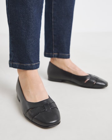 Heavenly Soles Genevieve Cut Out Detail Ballerinas - Extra Wide Fit (EEE)