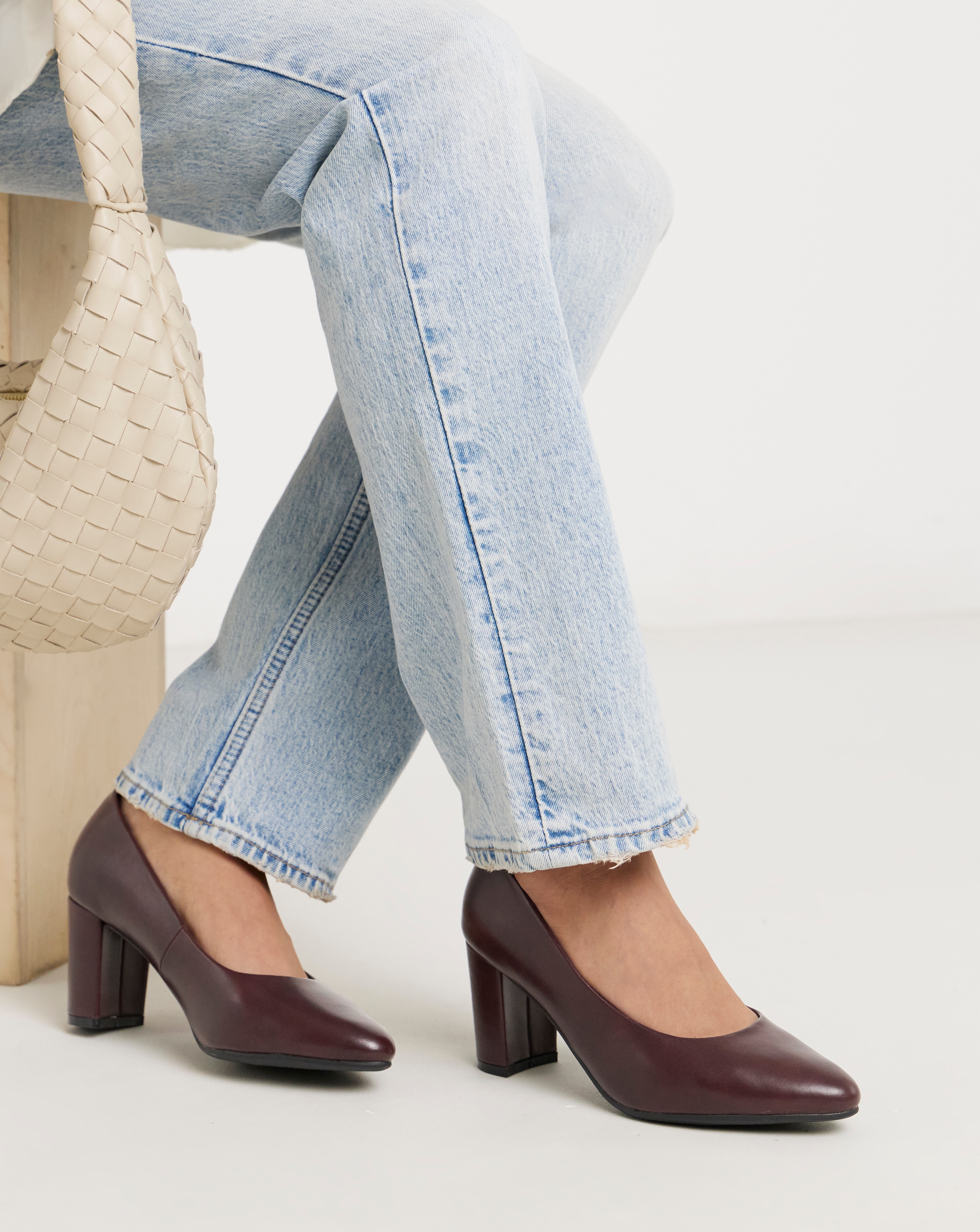 Comfort Flexible Court Shoe Wide Fit