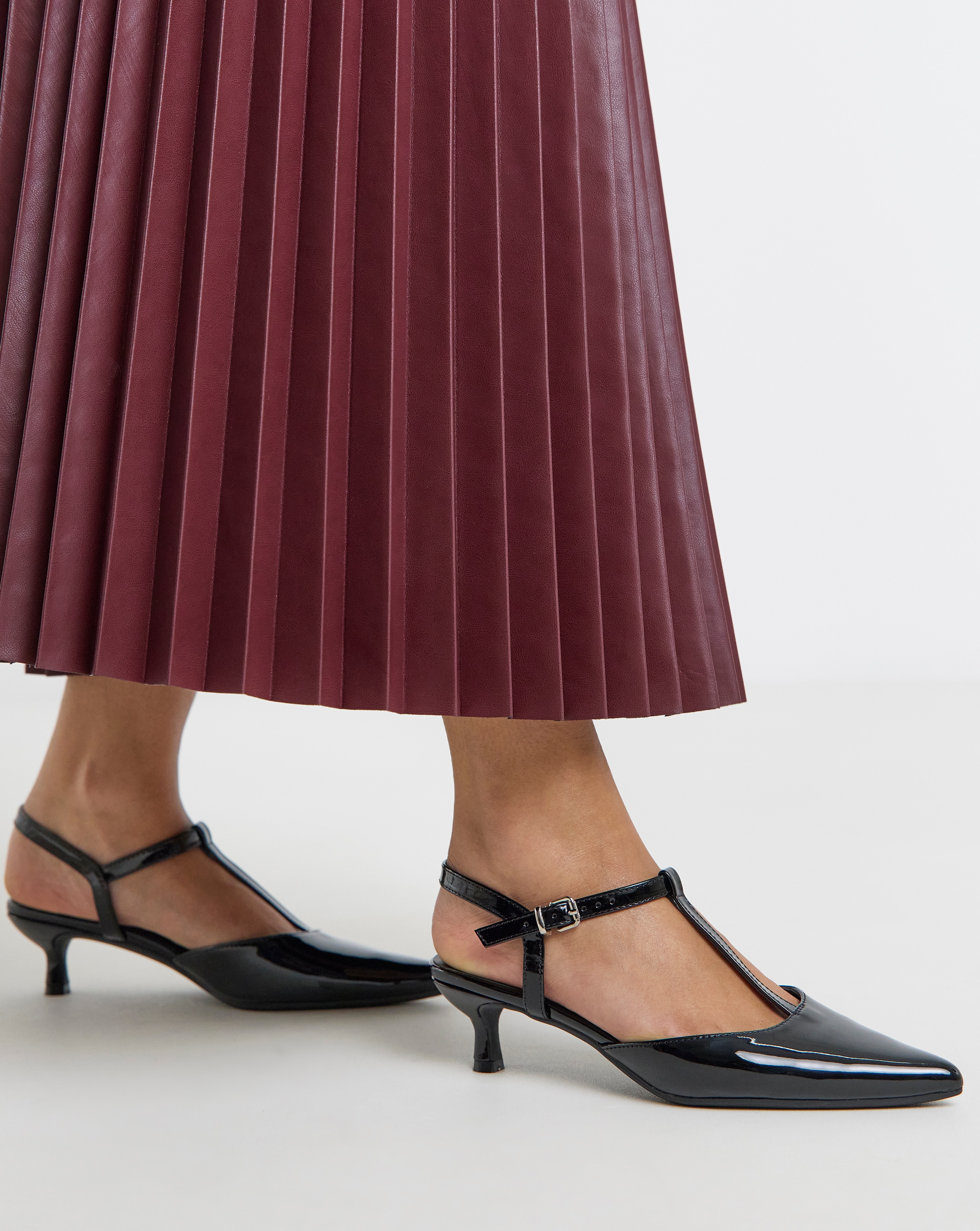 T Bar Pointed Toe Heeled Shoes Ex Wide