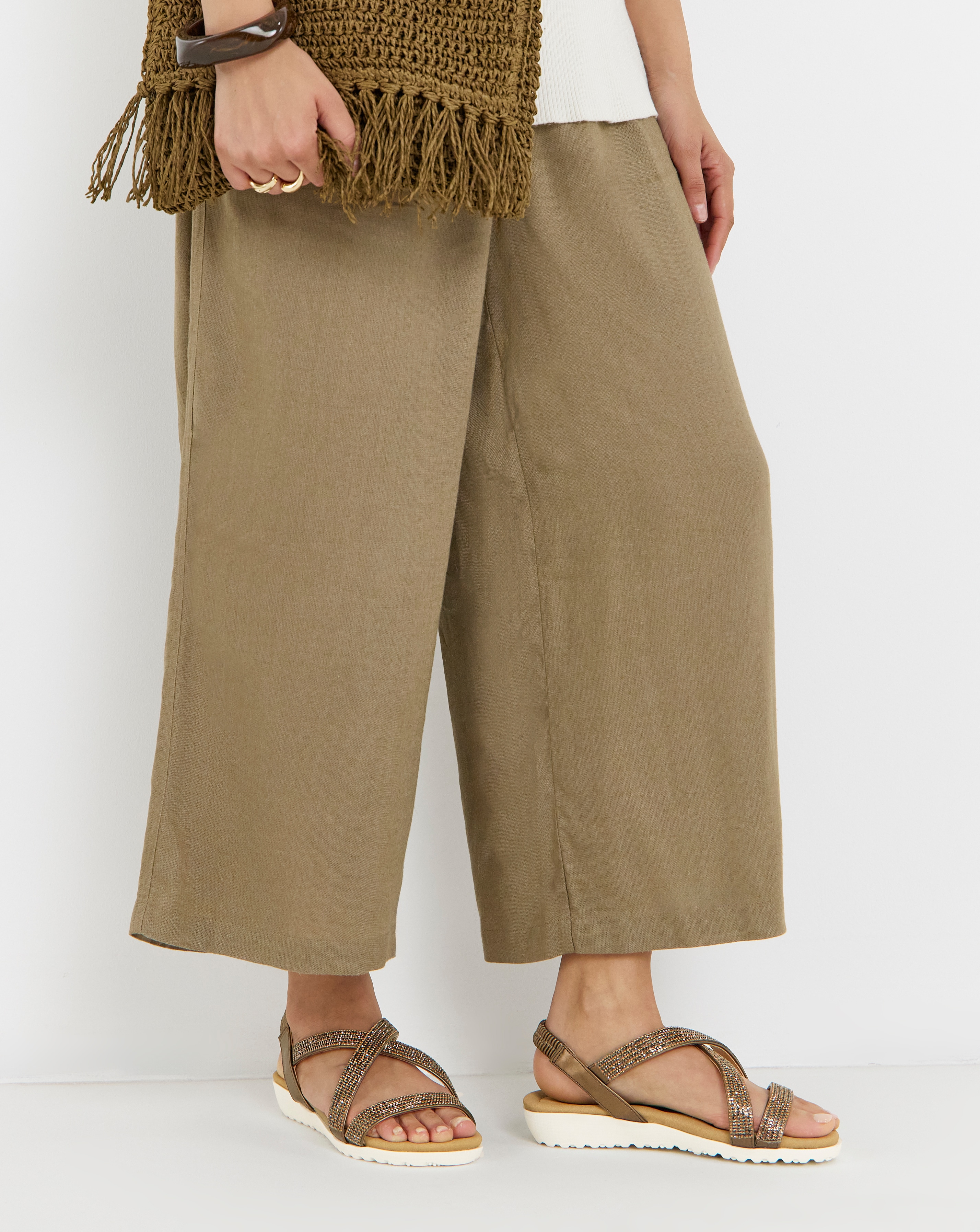 New In - Low Wedge Diamante Sandal Ex Wide