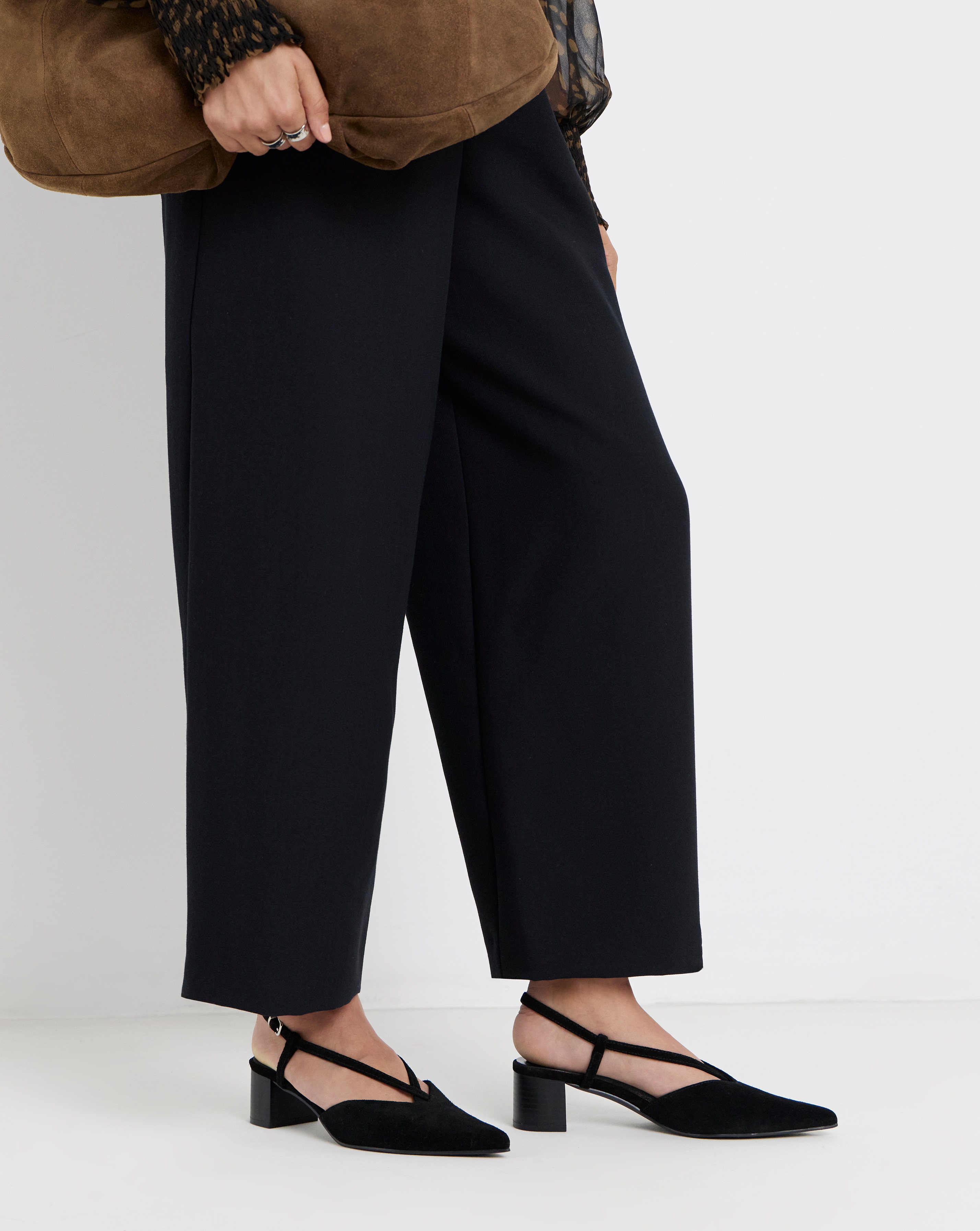 Heeled Pointed Toe Slingbacks Ex Wide