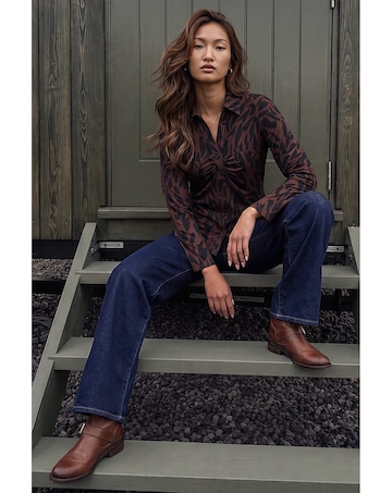 Roman Abstract Print V-Neck Blouse