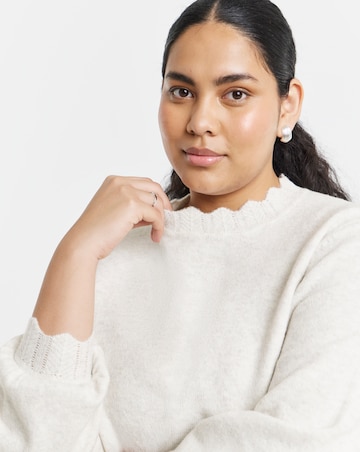 Vila Nikolina Scalloped Edge Knit Top