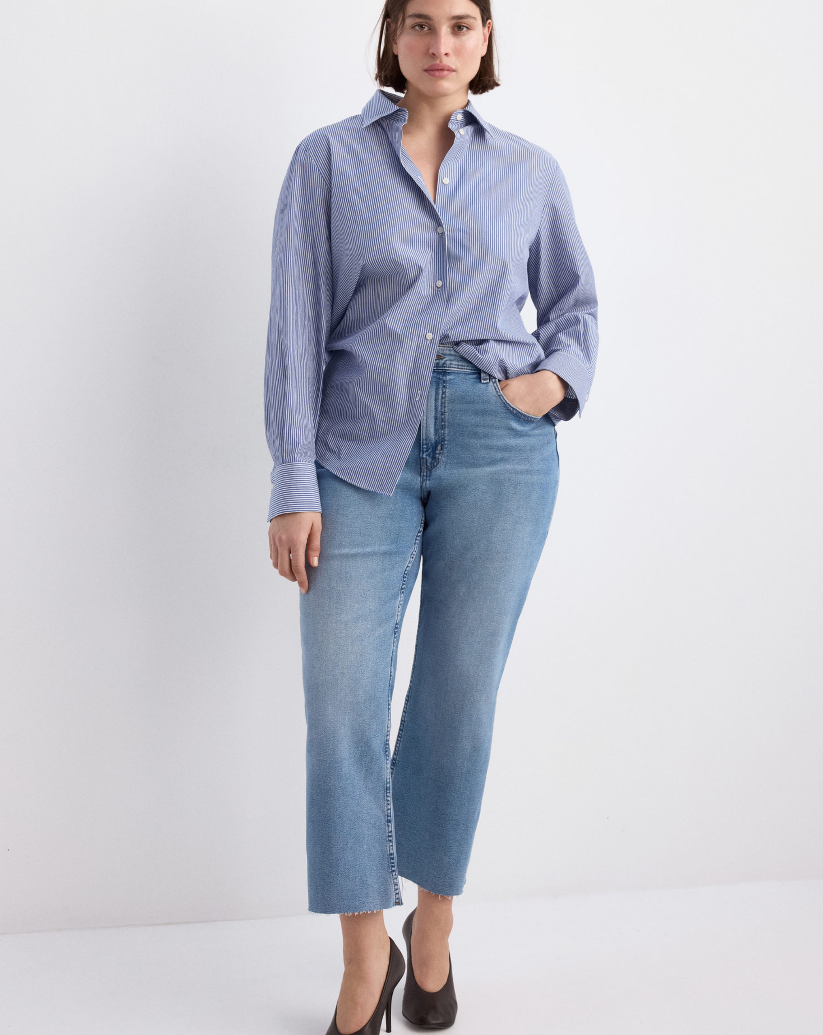 New In - Mango Flared Crop Jean