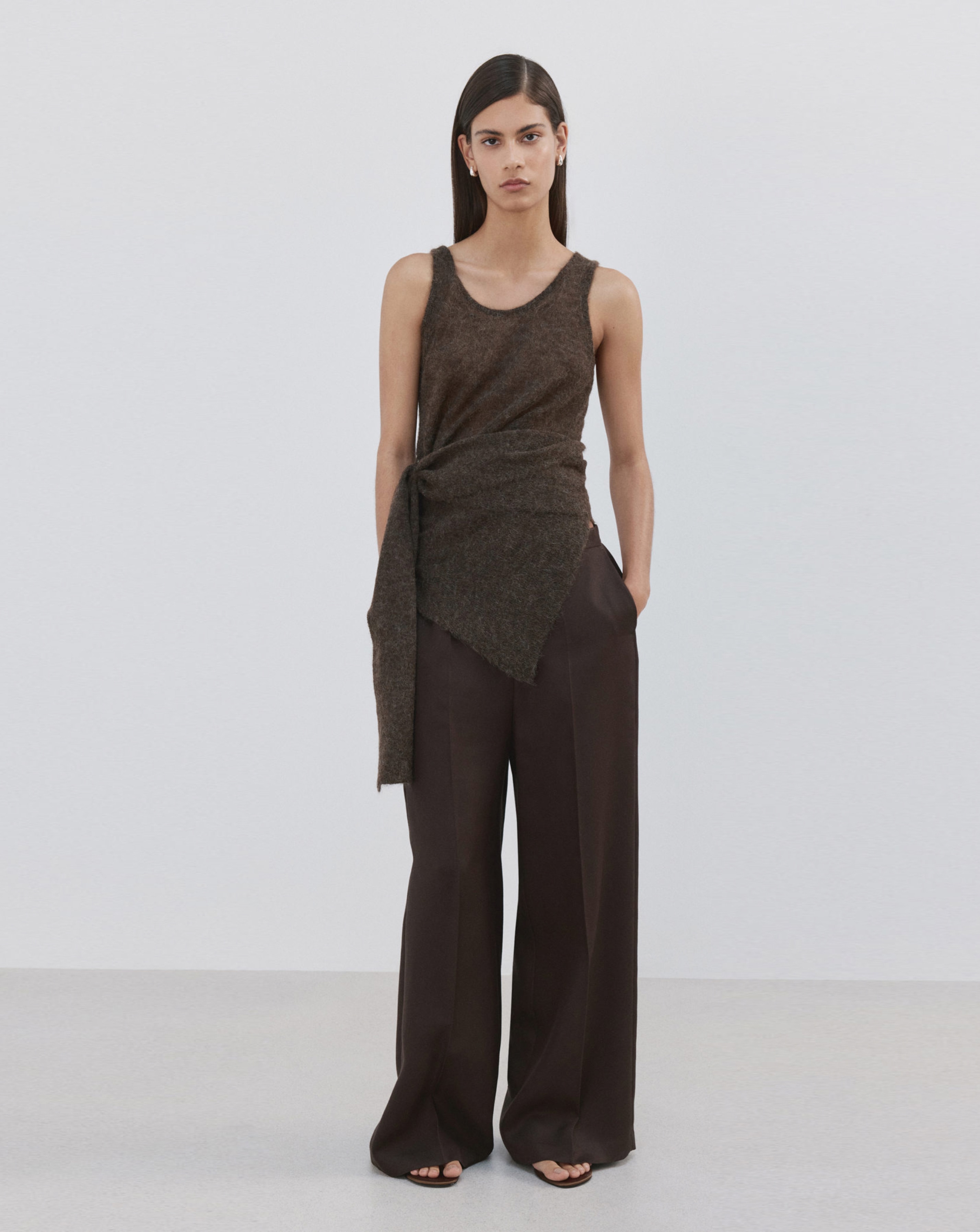 New In - Mango High-Waisted Lyocell Trousers