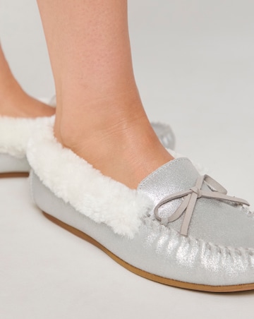 Fiora Classic Moccasin Slippers - Extra Wide Fit (EEE)