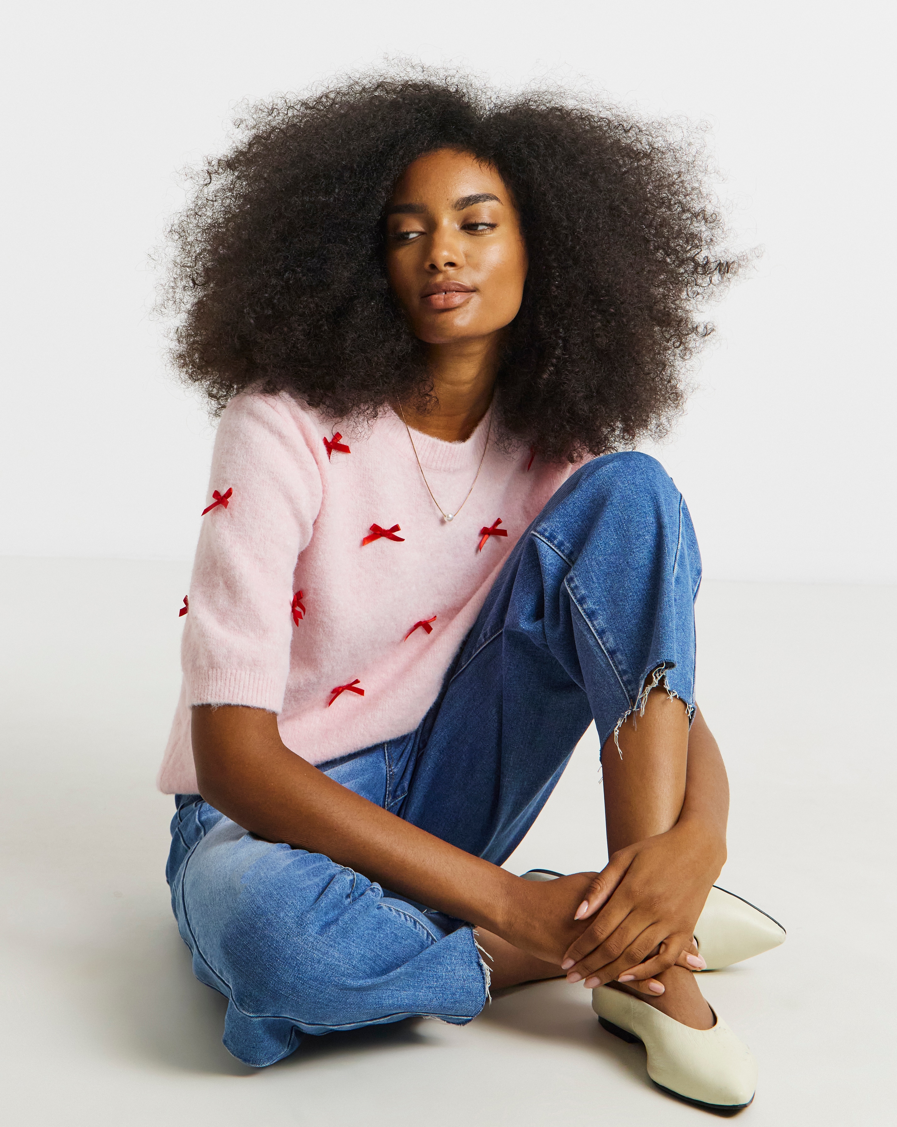 Embroidered Bow Knitted Jumper