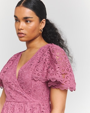 Maya Deluxe Lace Midi Dress - Image 3