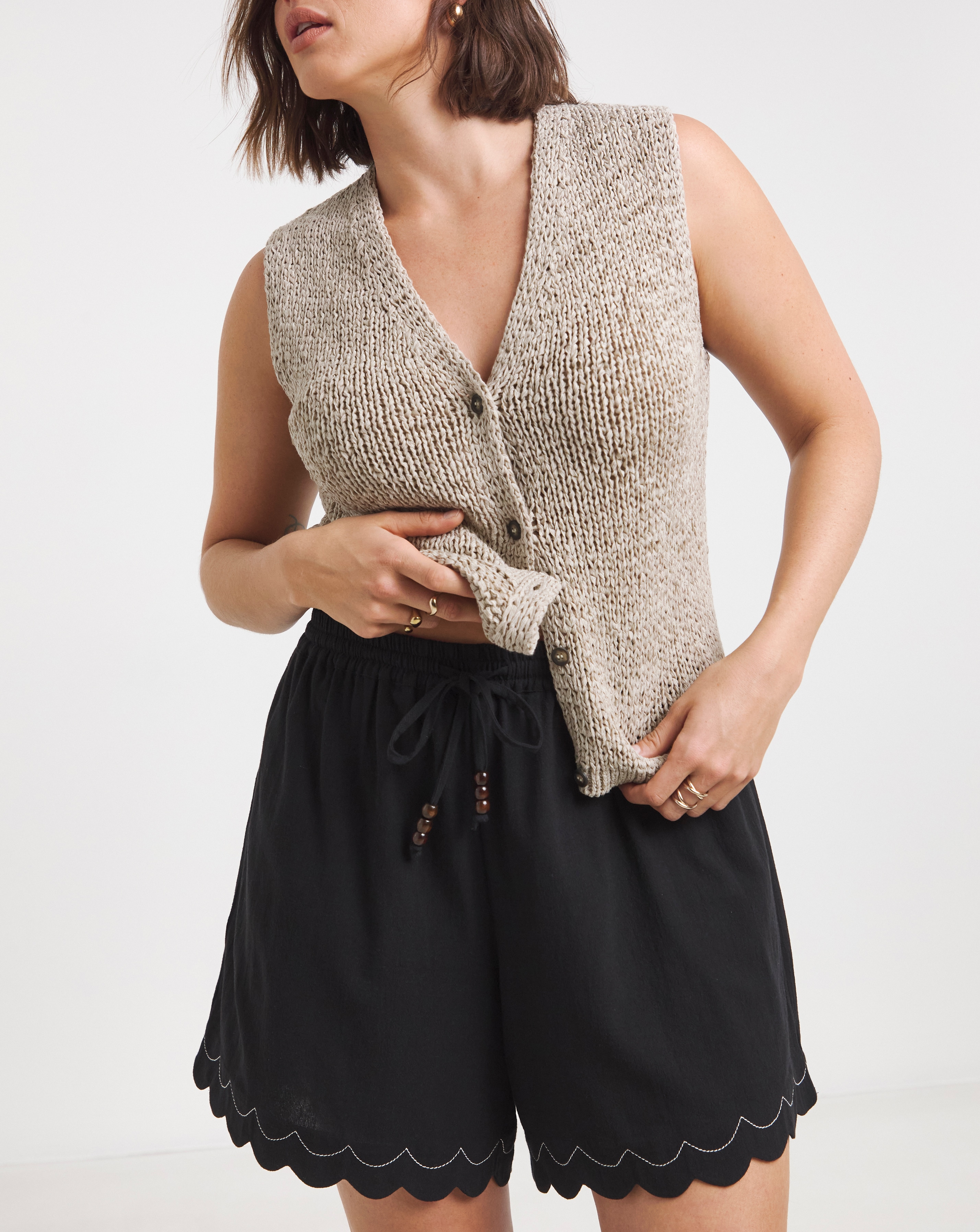 Simply Be Scallop Hem Shorts