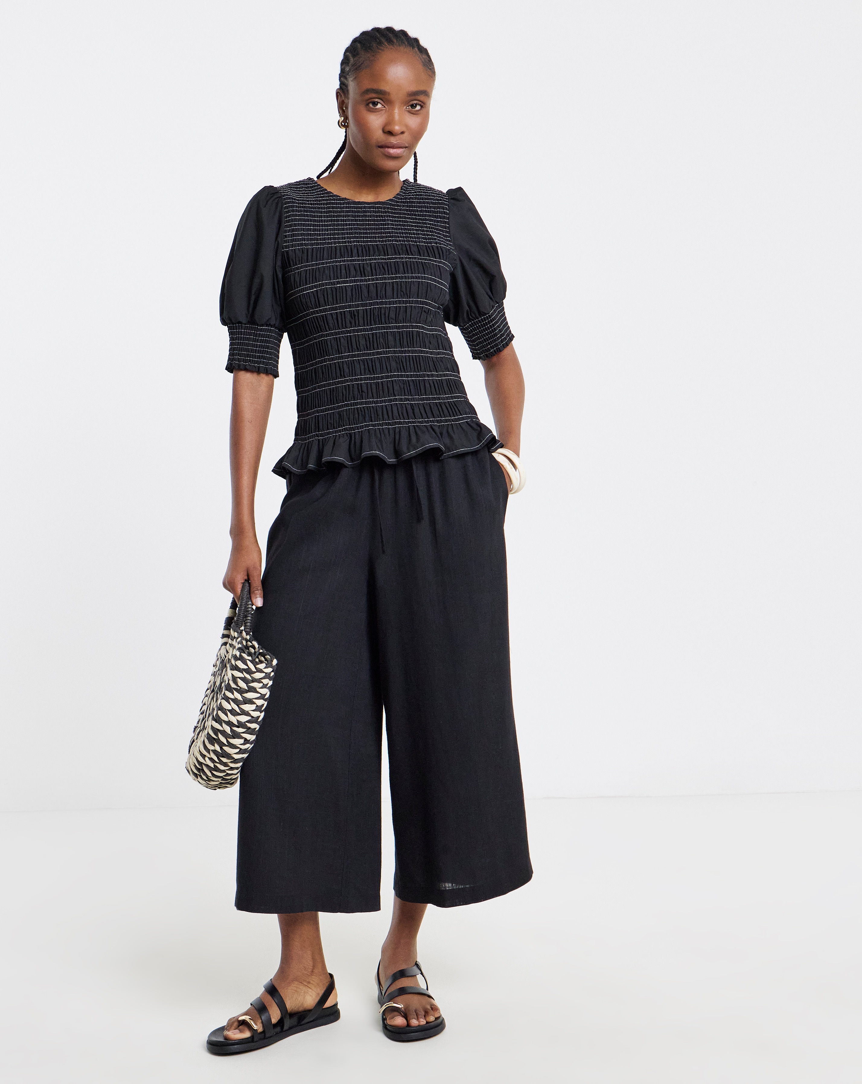 New In - Black Linen Culotte