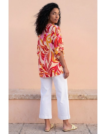 Roman Leaf Print V-Neck Pleat Front Top