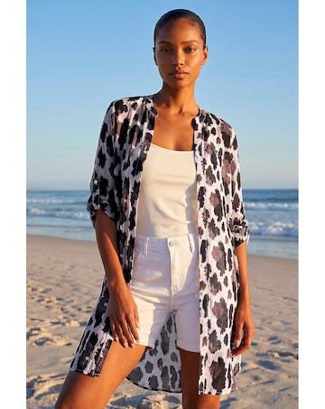 Roman Animal Print Longline Blouse