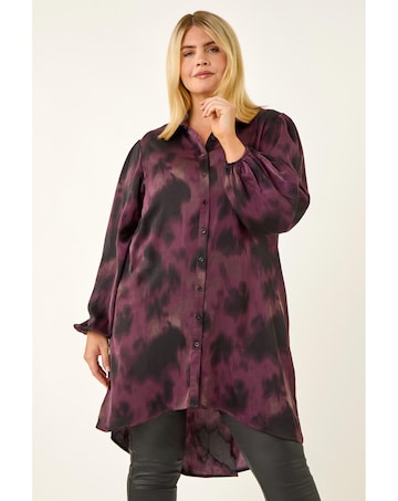 Roman Curve Print Buttoned Blouse