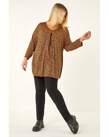 Roman Curve Spot Print V-Neck Tunic Top