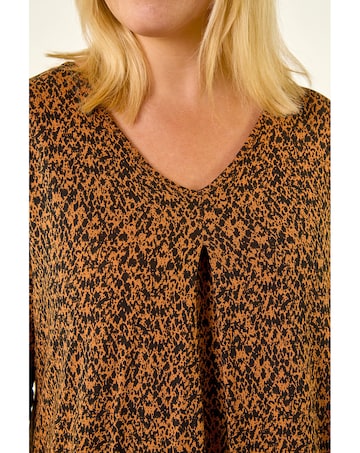 Roman Curve Spot Print V-Neck Tunic Top