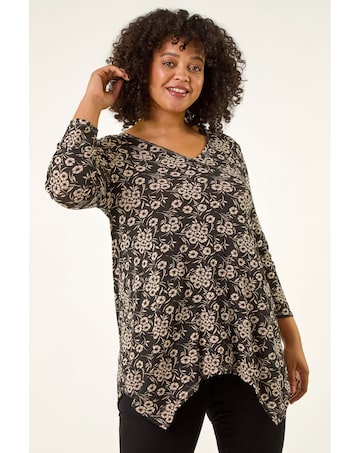Roman Curve Floral V-Neck Stretch Top