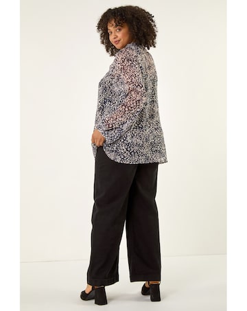 Roman Curve Georgette Keyhole Top
