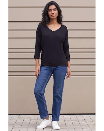 Roman Bubble Hem V-Neck Top
