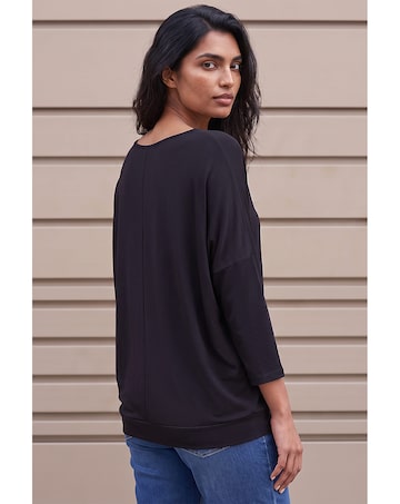 Roman Bubble Hem V-Neck Top