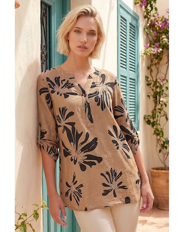 Roman Floral V-Neck Top