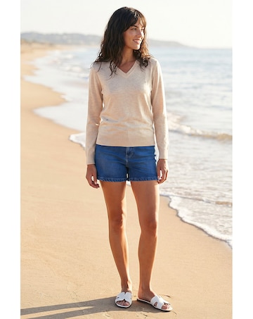 Roman V-Neck Star Hotfix Jumper