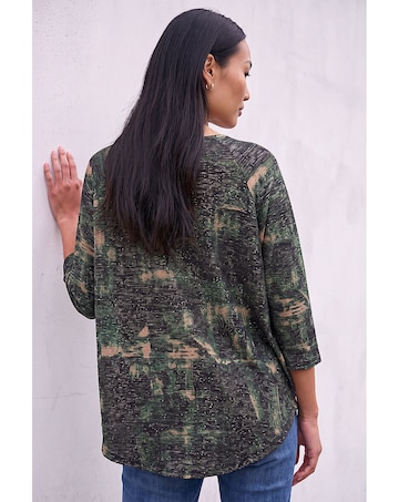 Roman Textured Printed Stretch Top