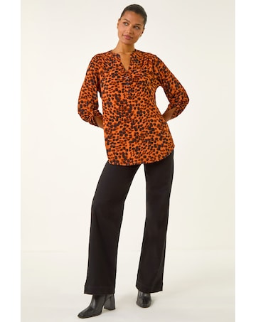 Roman Spot Print Stretch Top