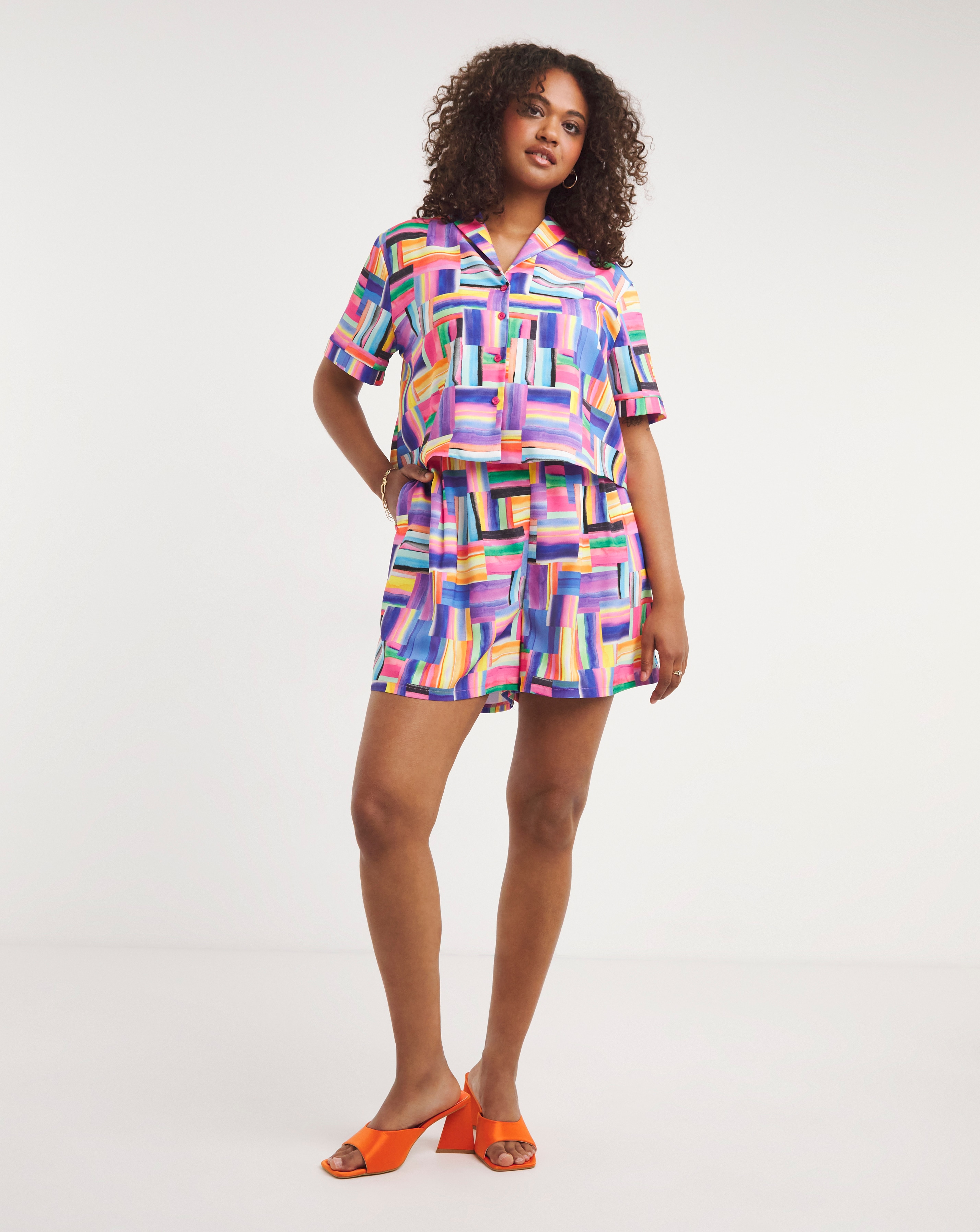 Twisted Wunder Primrose Shorts