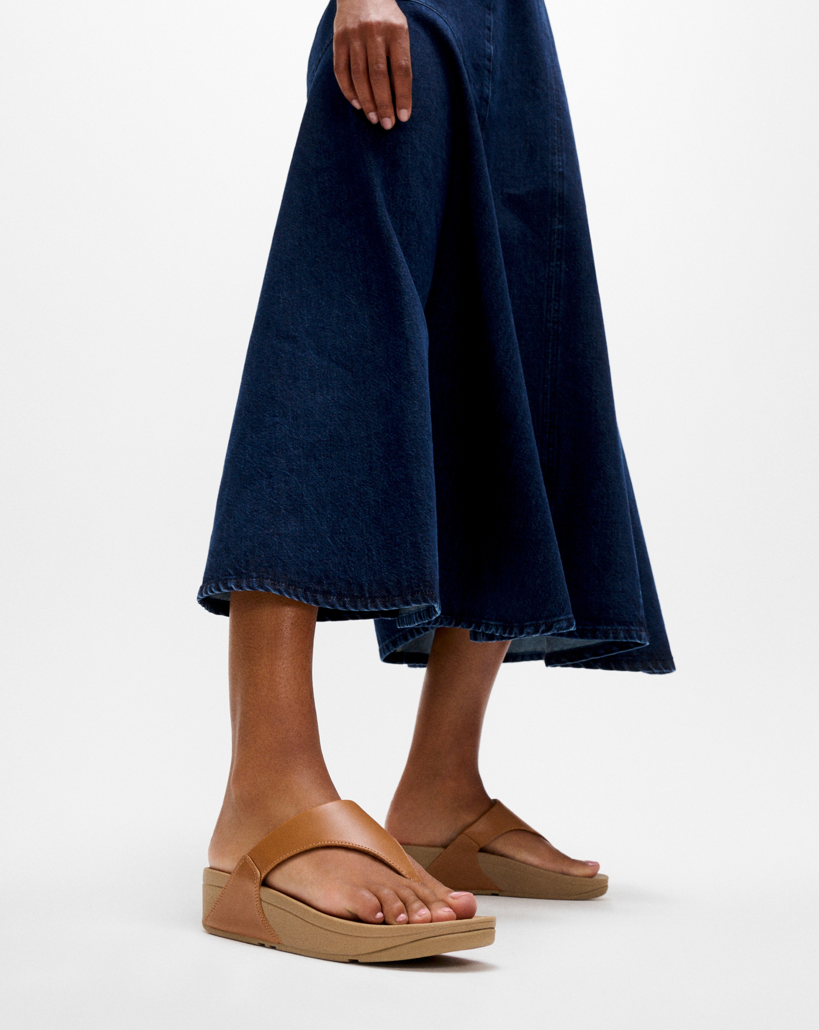 New In - Fit Flop Lulu Toe Post Leather