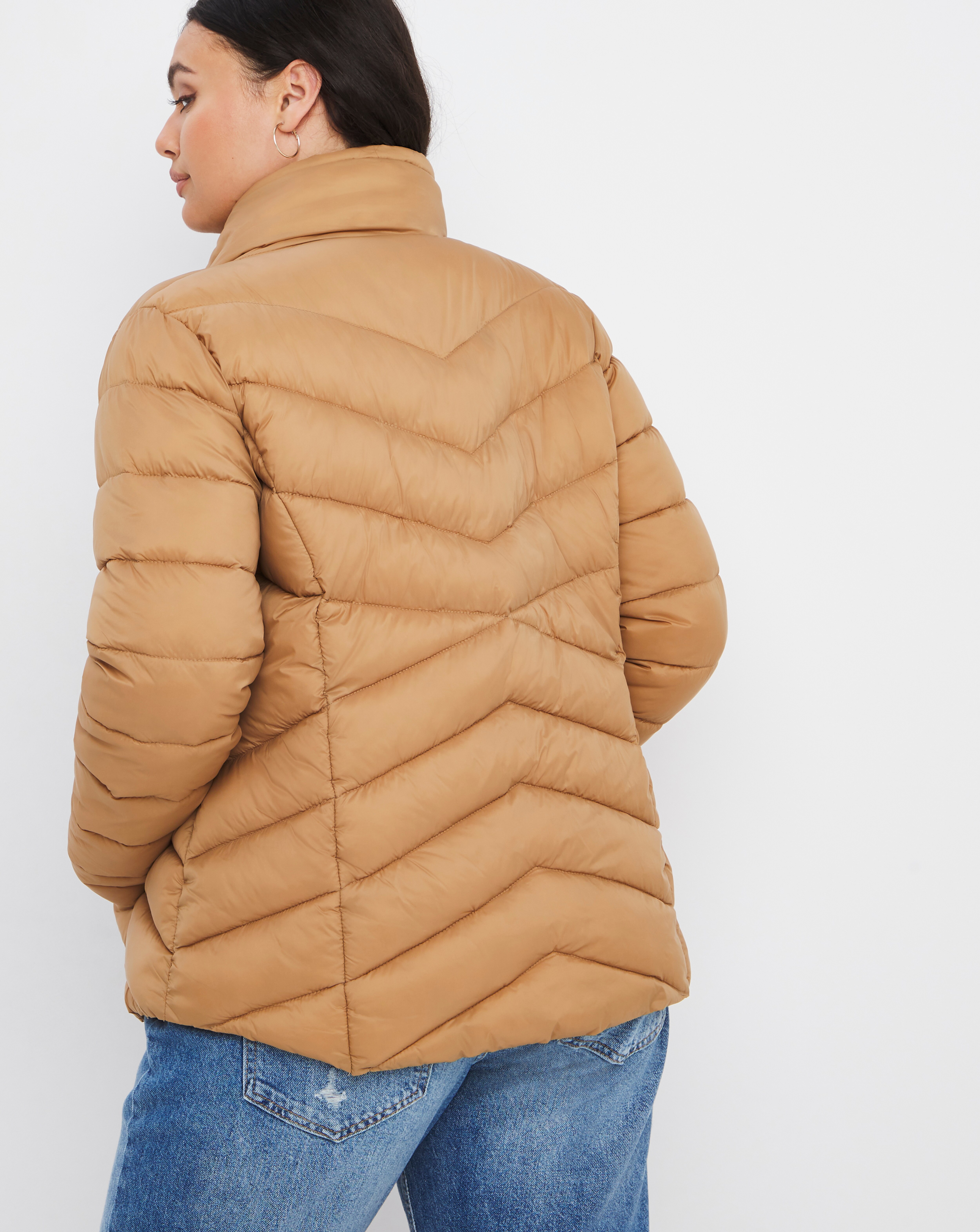 Short lightweight online padded jacket