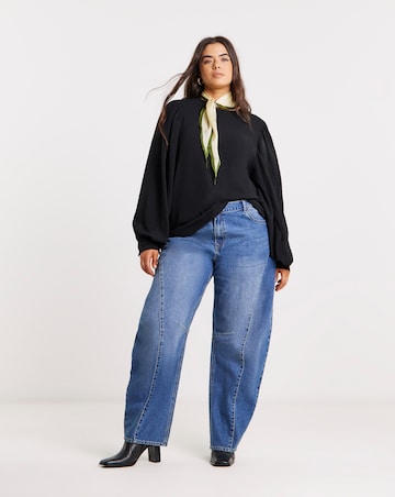 Mid Wash Voluminous Barrel Leg Jean