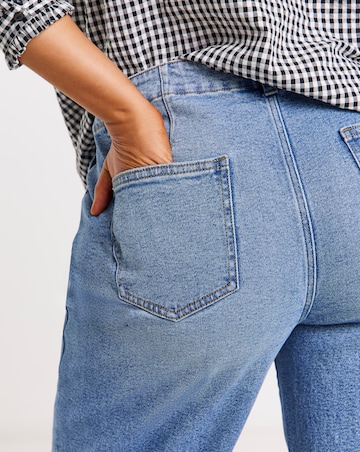 Light Wash Authentic Crop Wide Jeans