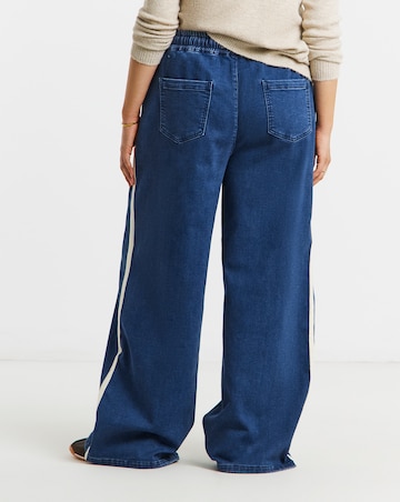 Mid Wash Cosy Side Stripe Jogger Jeans