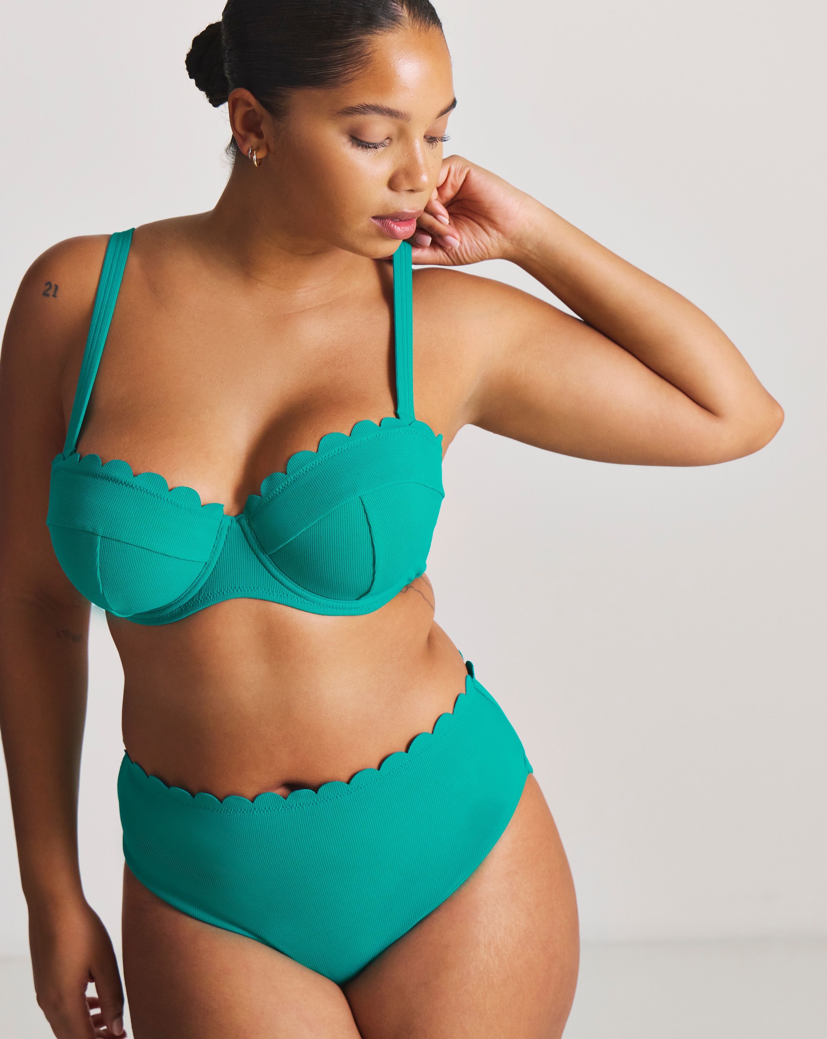 New In - Scallop Edge High Waist Bikini Bottoms