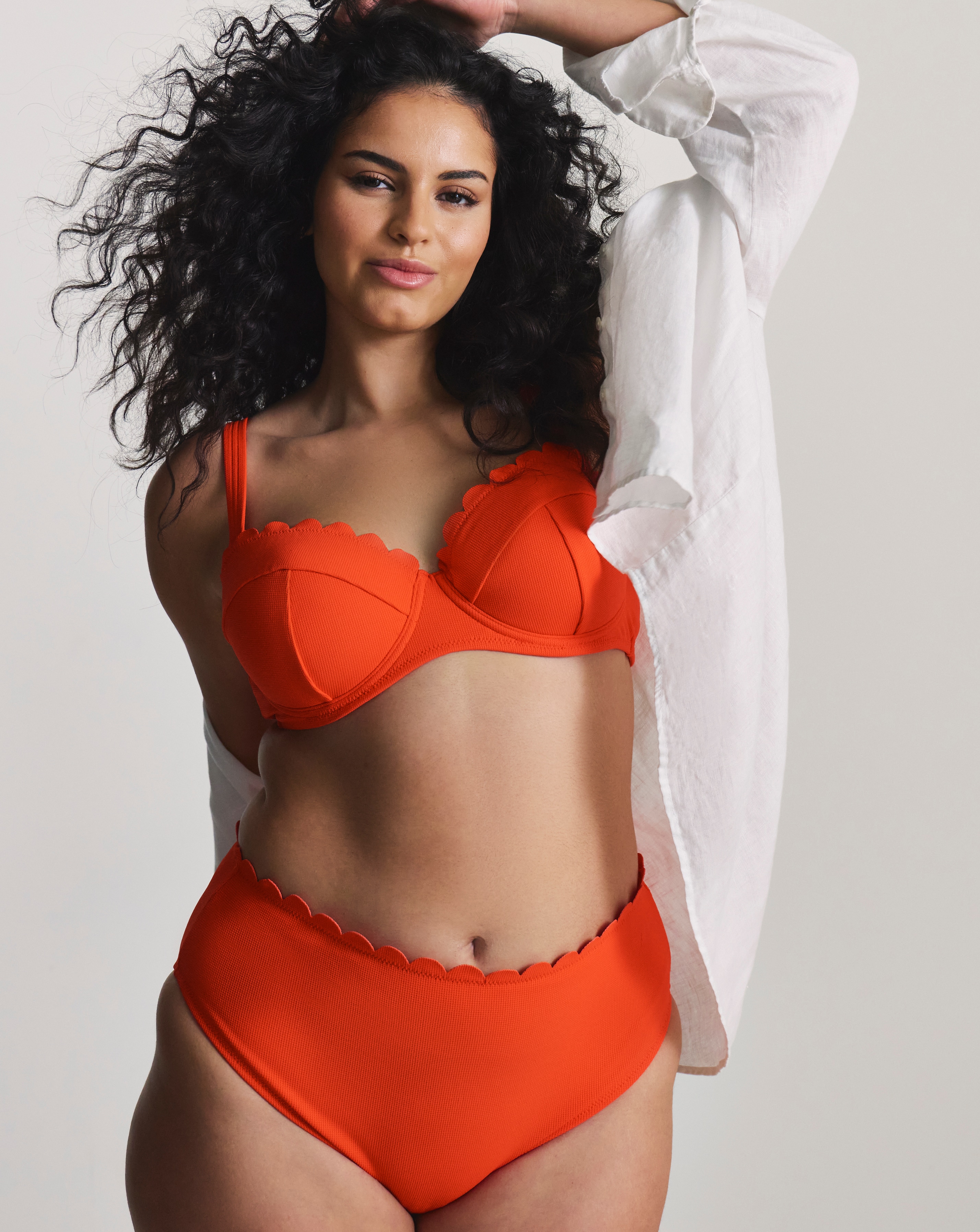 New In - Scallop Bikini Bottoms