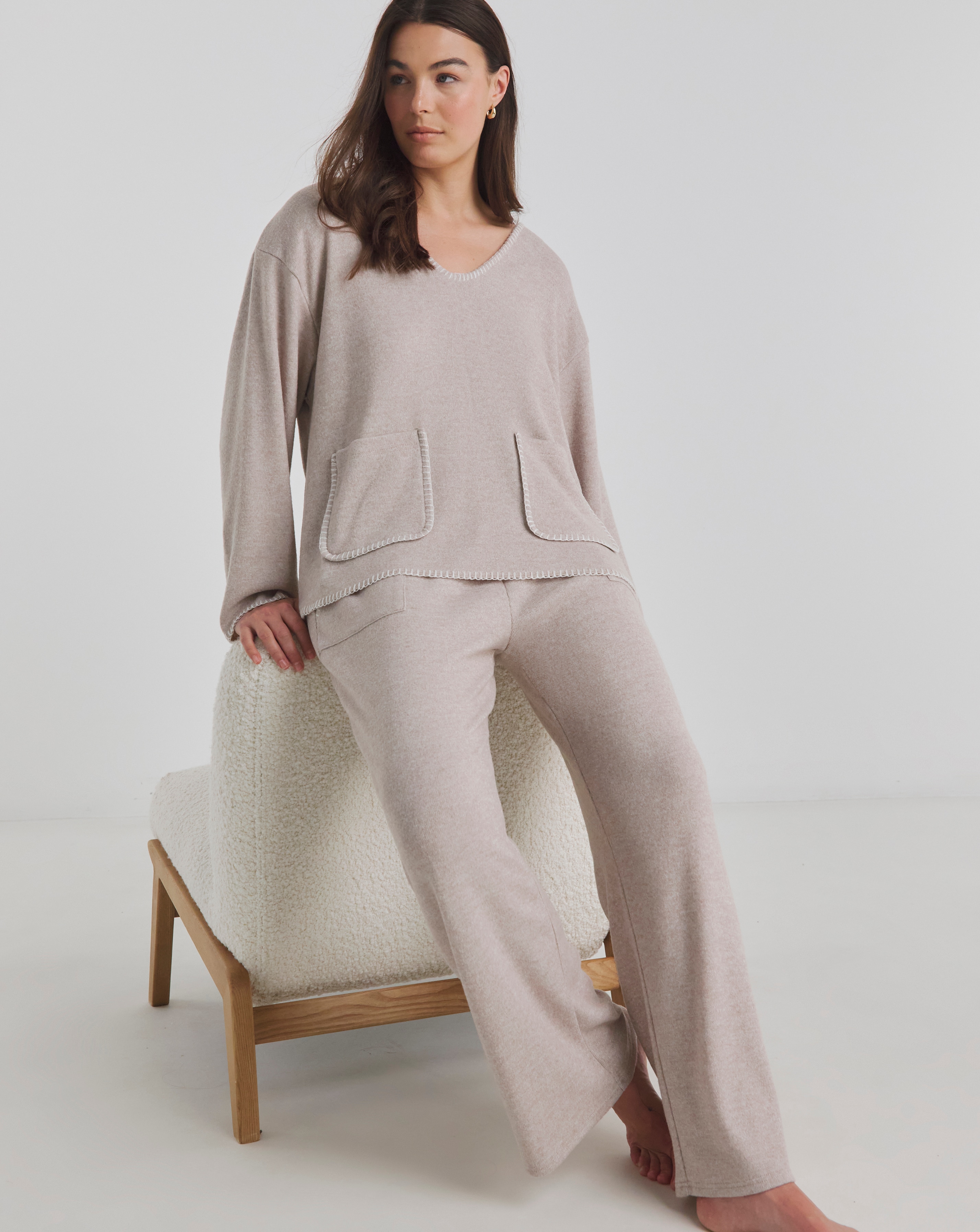 Figleaves Blanket Stitch Lounge Set